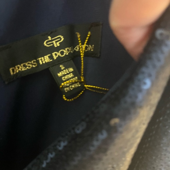 Dress the population Sandra Sequin Gown. - Picture 8 of 9